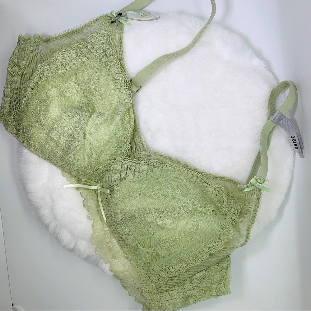 Milky Green Sexy lovely lace Bra set